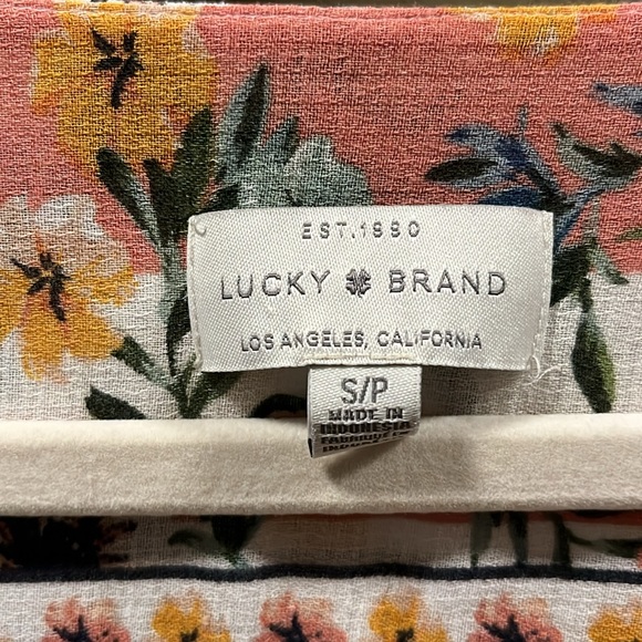 Size small Lucky Brand top. - Picture 3 of 3
